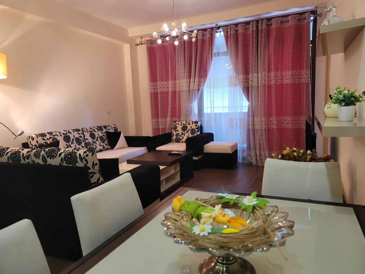 Spacious And Cozy Apartment Τίρανα Εξωτερικό φωτογραφία